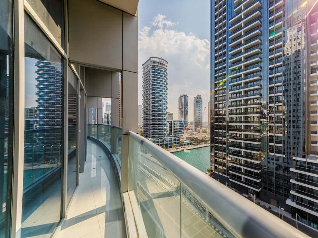 Marina Wharf — interior