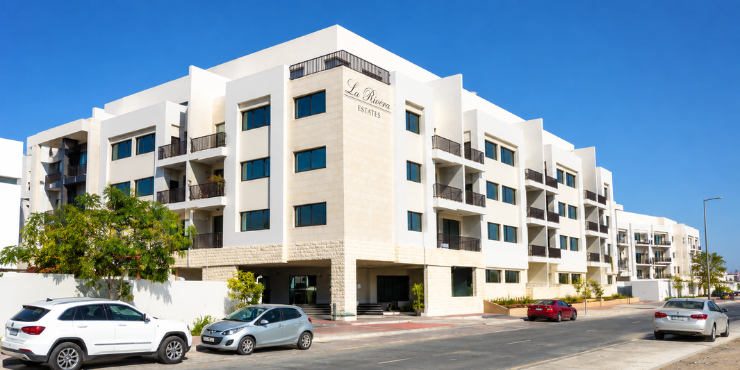 La Riviera Estate