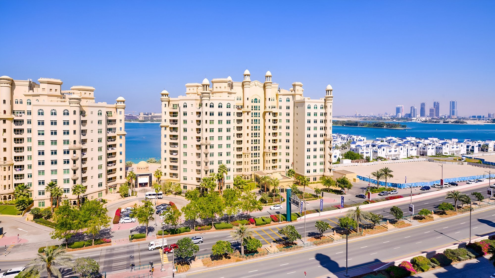 NAKHEEL PROPERTIES "Shoreline Apartments"