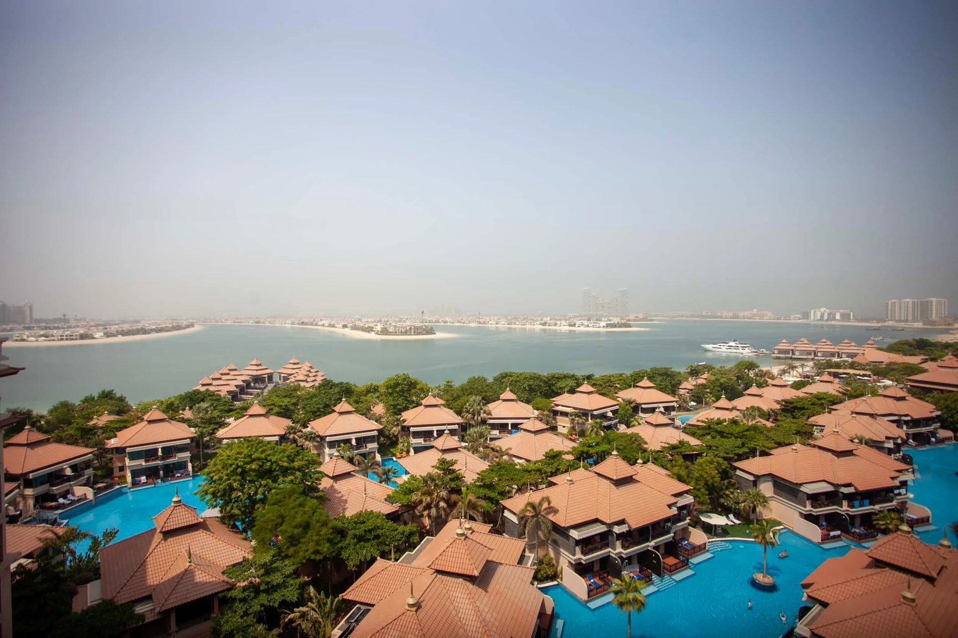 SEVEN TIDES "Anantara Residences"
